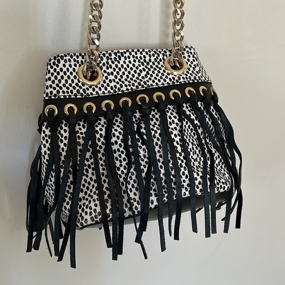 🎈FINAL PRICE🎈JUST CAVALLI Black & White Spotted Leather Bag with Black Fringe - Picture 9 of 14